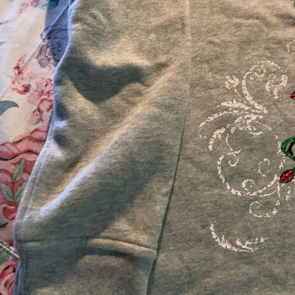 ๐SOLD๐ Karen Scott Womenโs Sweatahirt Size LP - Picture 2 of 12
